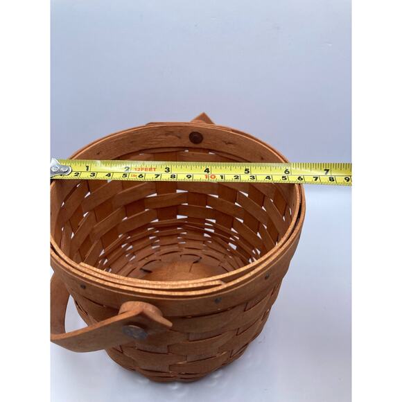 Longaberger 1991 Swinging Handle Round Basket 9" High with Handle 6.5" Wide - Picture 8 of 9